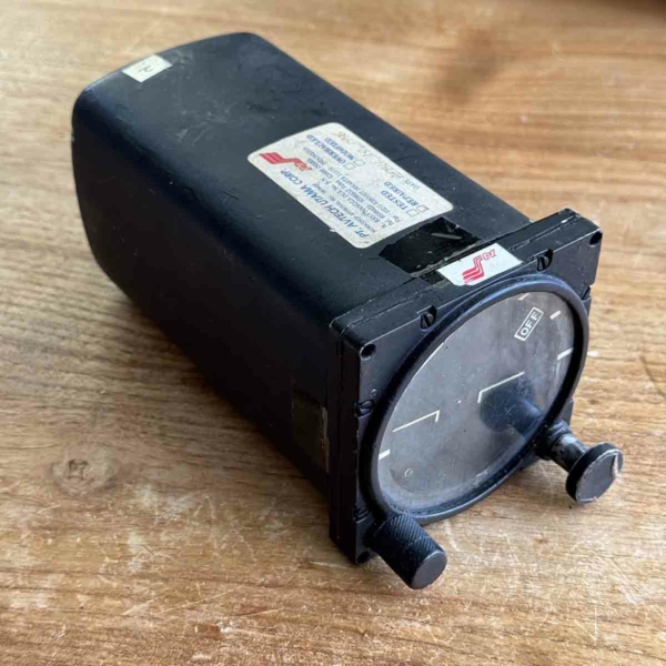 Bendix aviation corp 14608-1AN-1B gyro horizon indicator for sale.