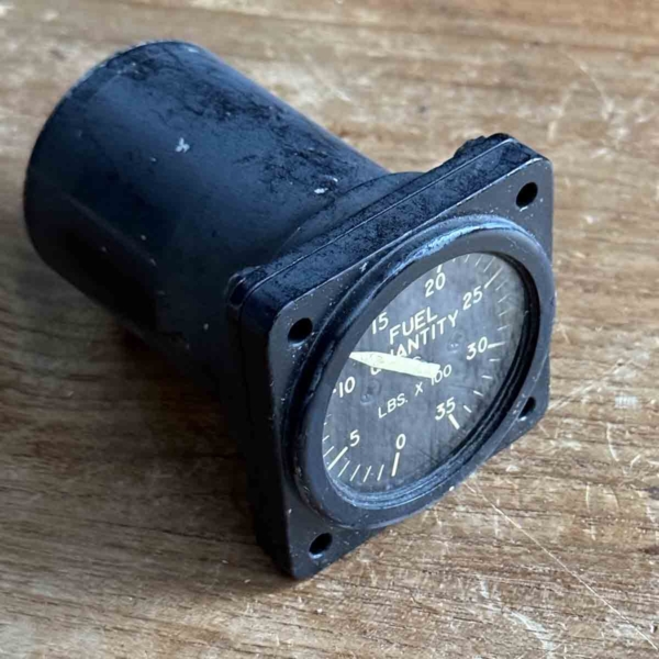 Simmonds 383009-07862 fuel quantity indicator for sale.